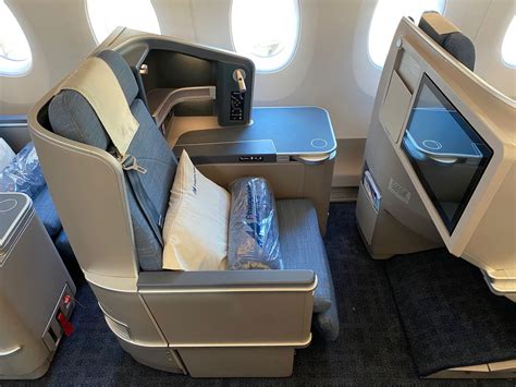 business class flights to philippines